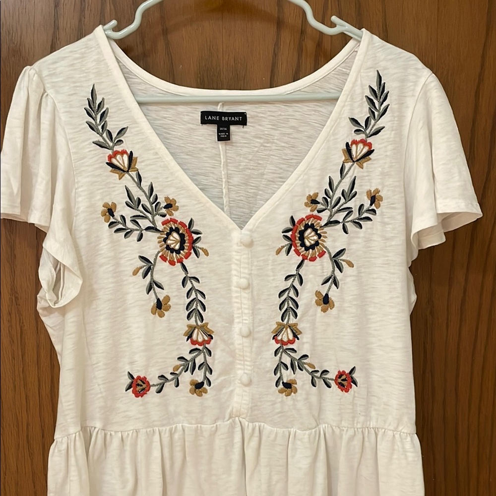 LANE BRYANT UEC Women’s Size 14/16 Embroidered White Babydoll Top - Picture 6 of 11